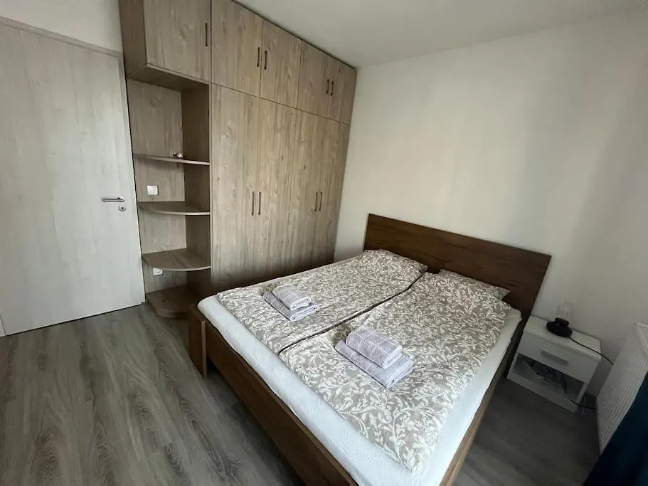 Modern Cabin With Garage Budapesta 0*,