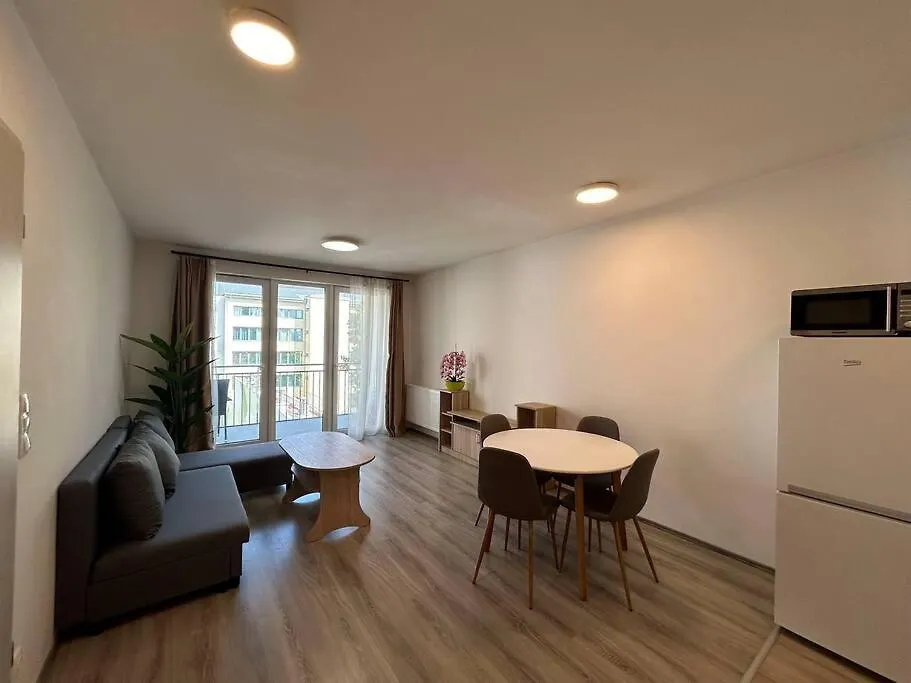 Modern Cabin With Garage Budapest Apartamento