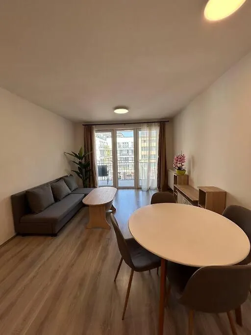 Modern Cabin With Garage Budapest Apartamento